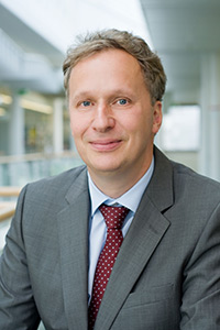 Portrait Prof. Dr. Bernd Waas